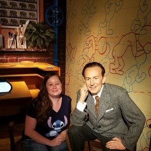 Meet your Posher, Ana